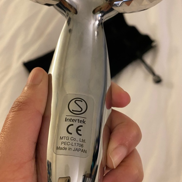 ReFa CARAT Platinum Roller - Picture 9 of 12